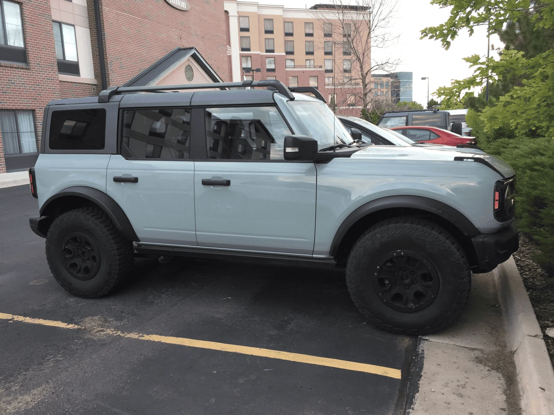 Jeep Gladiator Saw my first of the new Broncos today. 1613663451041