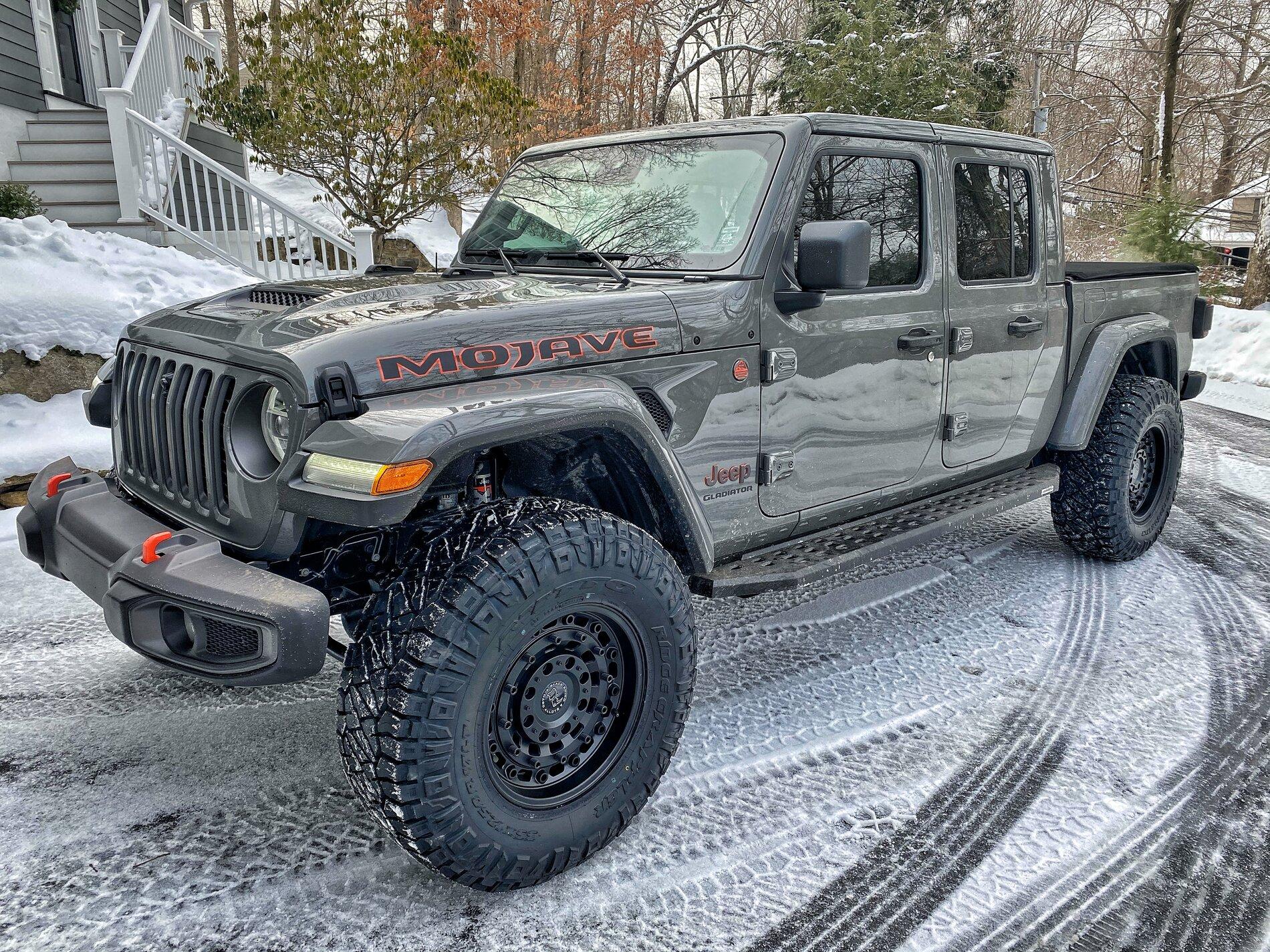 Jeep Gladiator STING GRAY Gladiator JT Club A4C156D6-5FED-49B8-85E1-98F310962985