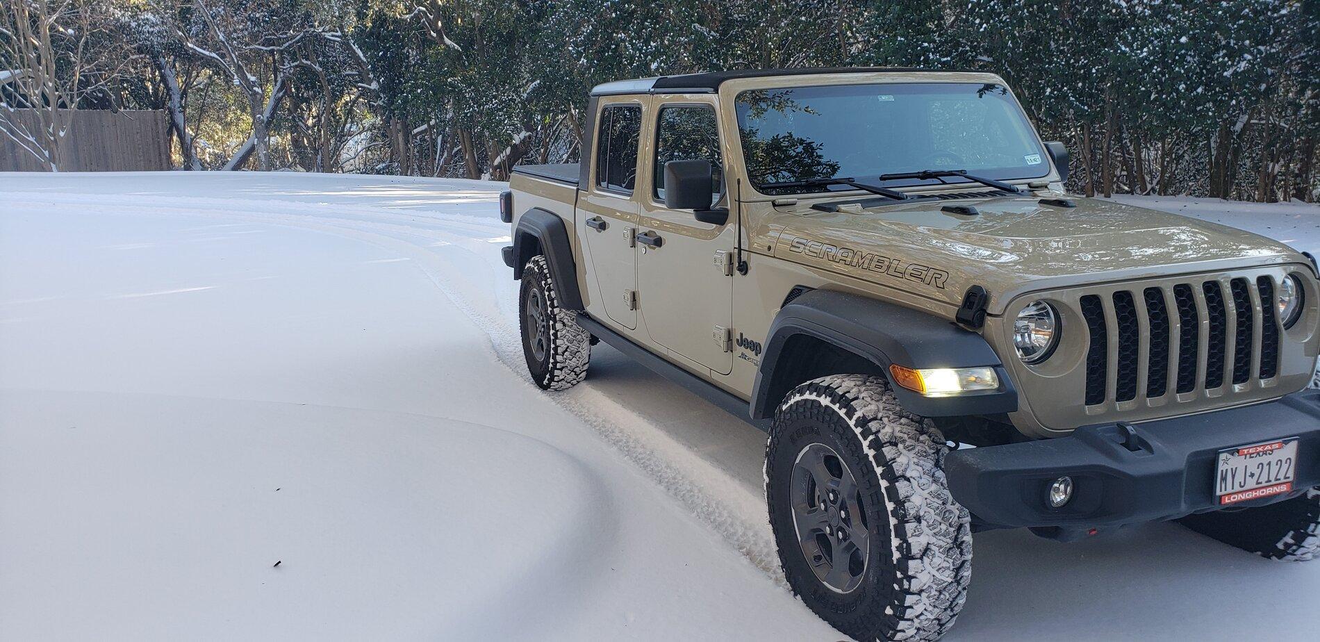 Jeep Gladiator Kenda Klever R/T KR601 35x10.50R17 20210215_082504