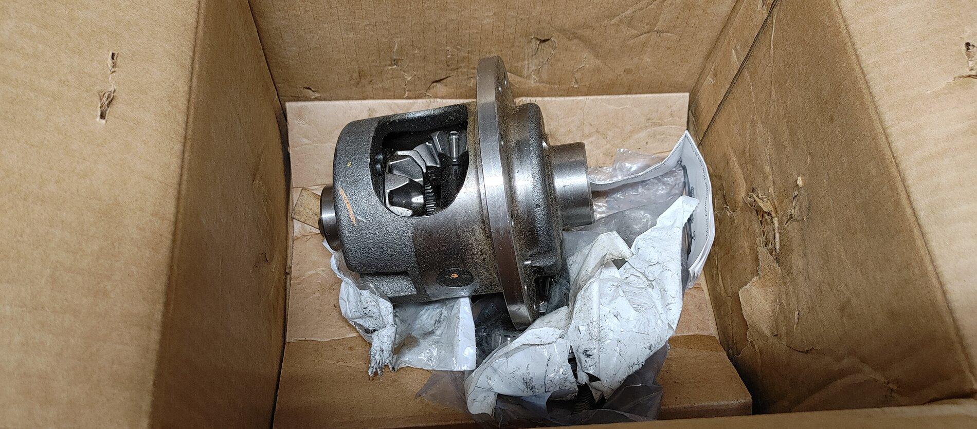 Jeep Gladiator Aftermarket LSD on Sport S 0218211933_HDR