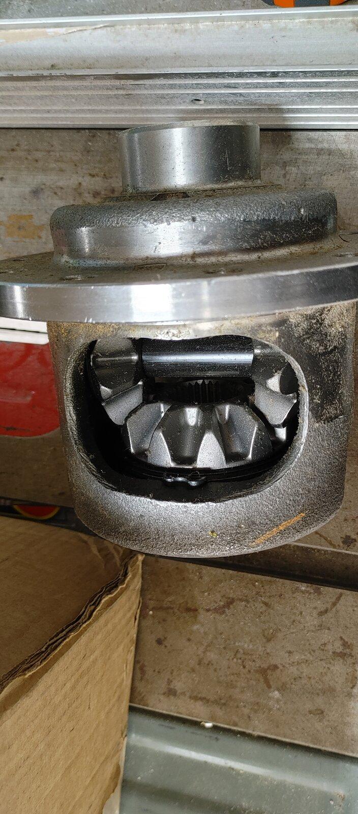 Jeep Gladiator Aftermarket LSD on Sport S 0218211934_HDR