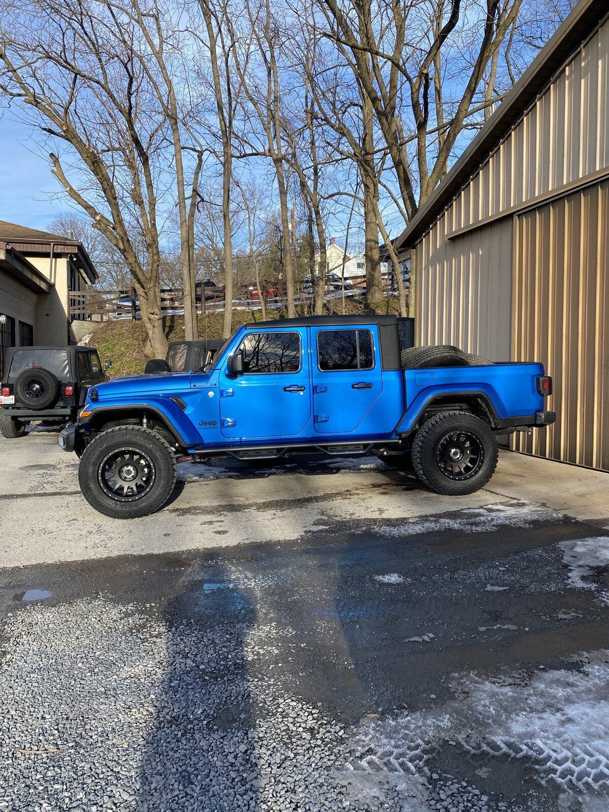 Jeep Gladiator HYDRO BLUE PEARL Gladiator JT Club 861A7933-3DD4-426E-9474-B1172F09992F