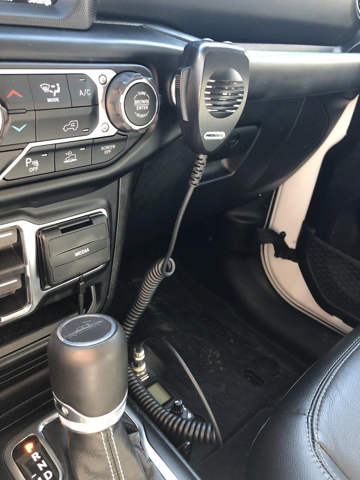 Jeep Gladiator President Bill CB Radio Install IMG_1227
