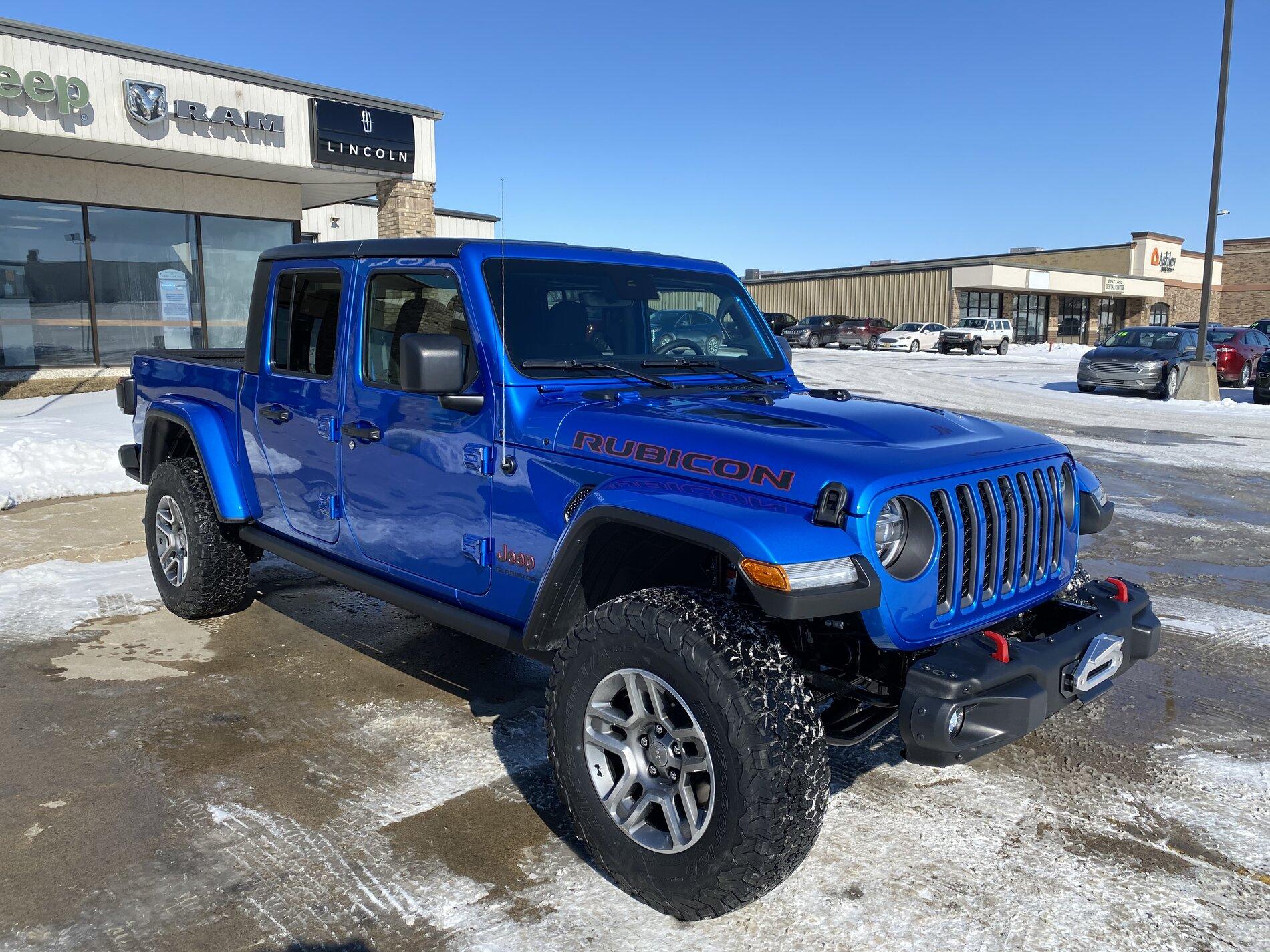 Jeep Gladiator Iowa Hydro-Blue Rubicon AFBD7375-C7F4-424F-8B2F-CFC4CDA8398C