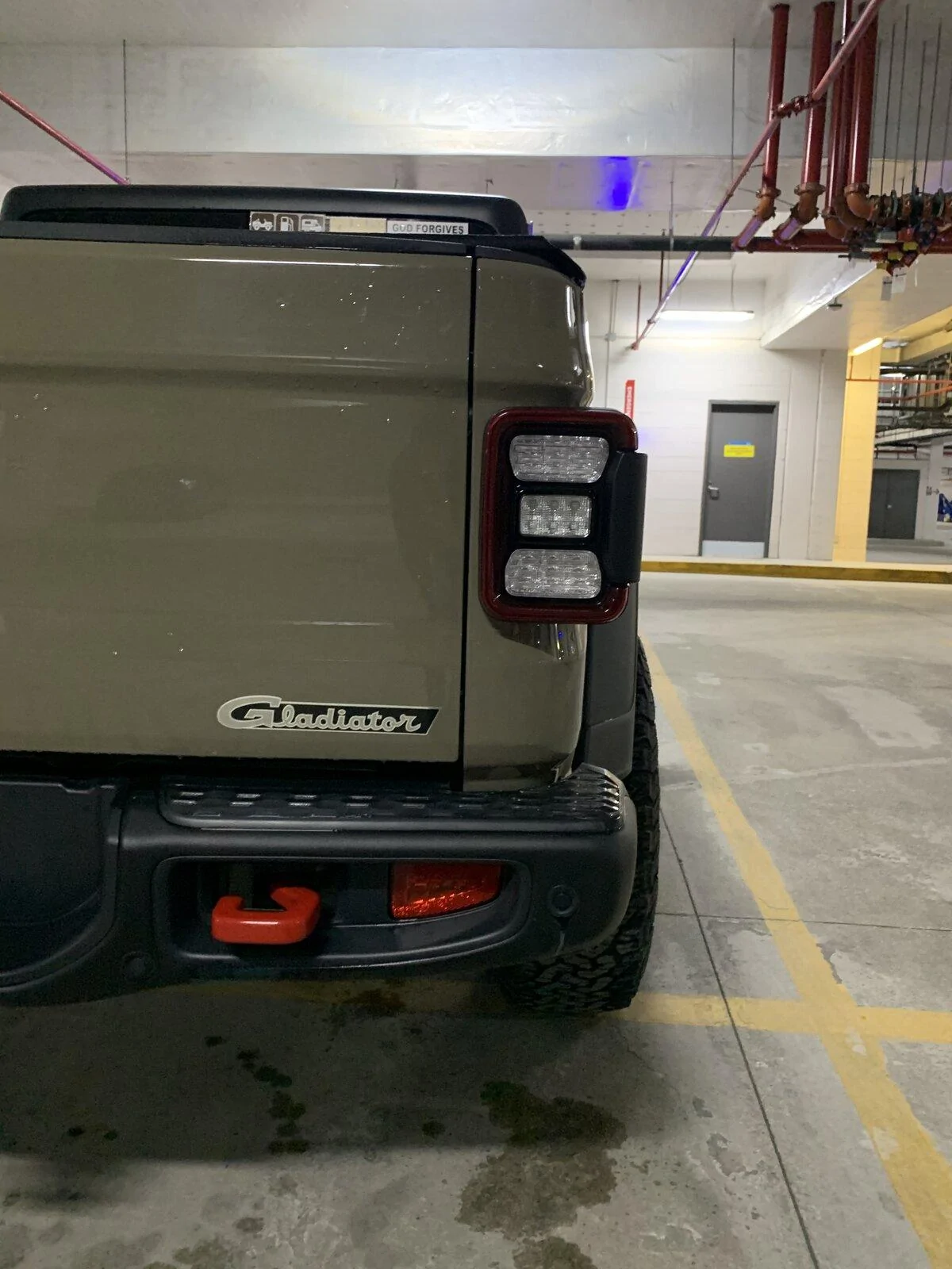 Jeep Gladiator Export Tail lights on NA Spec Gladiator D2DAA642-311C-4936-861B-CC2E87D3BC73