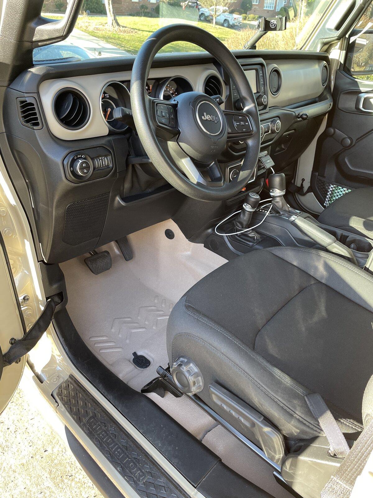 Jeep Gladiator GOBI Gladiator JT Club 84D7644C-3C28-45B0-8B77-A057162607B9