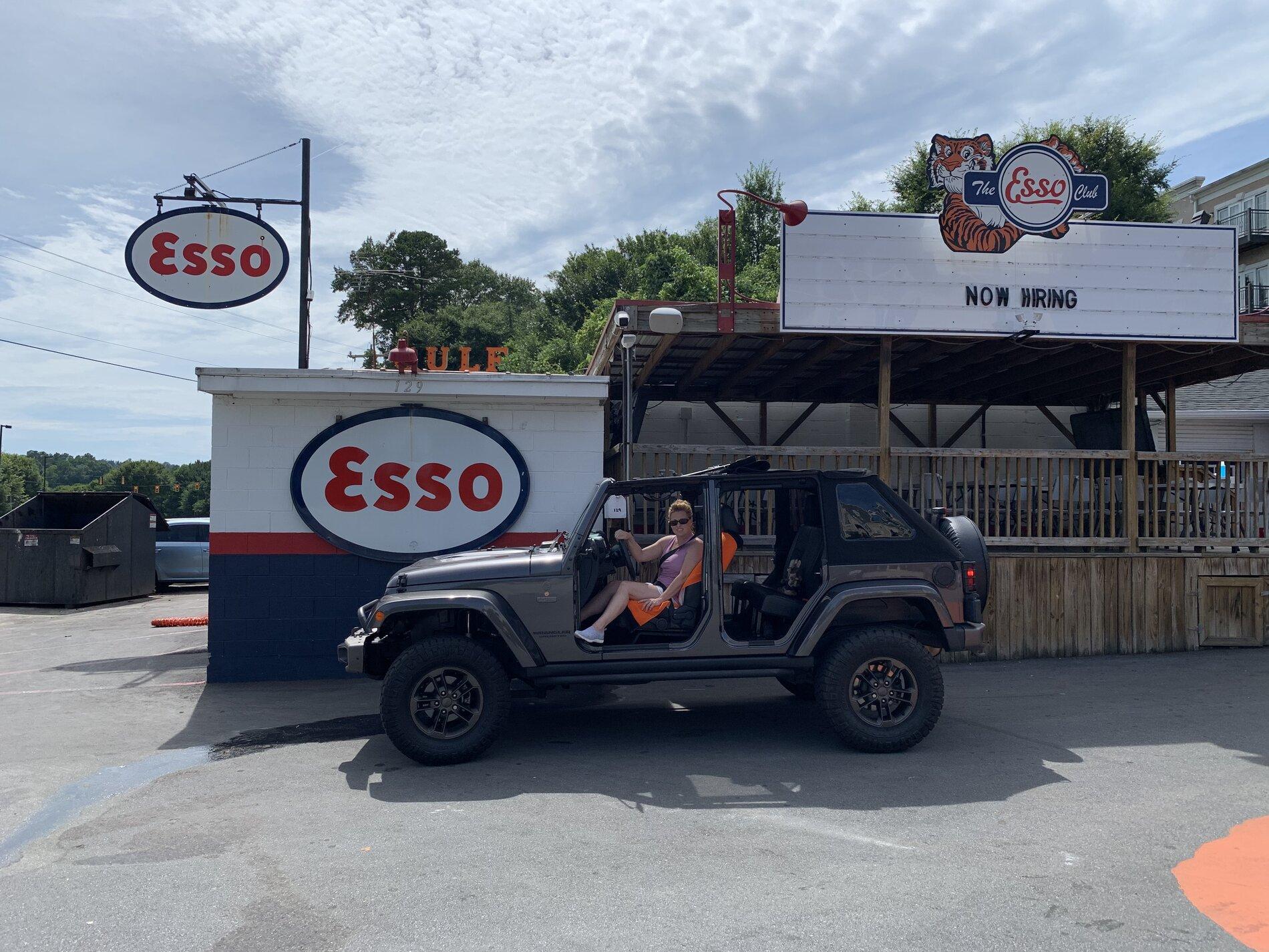 Jeep Gladiator Would love to see Jeeps that are owned by women! 1613858808409