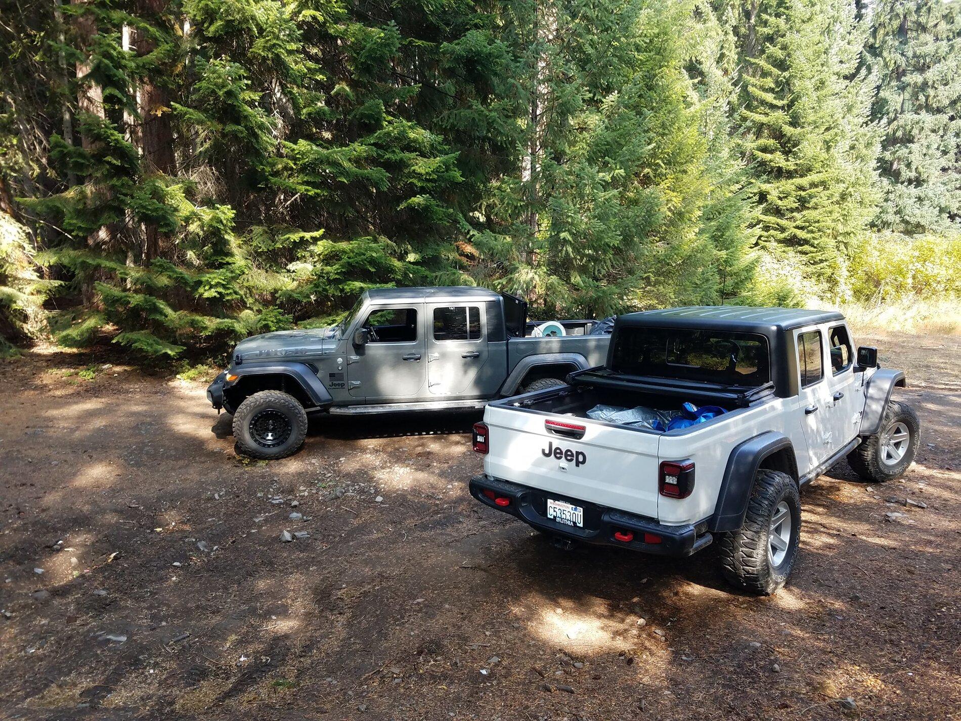 Jeep Gladiator WA, Little Naches area with a JT puam1
