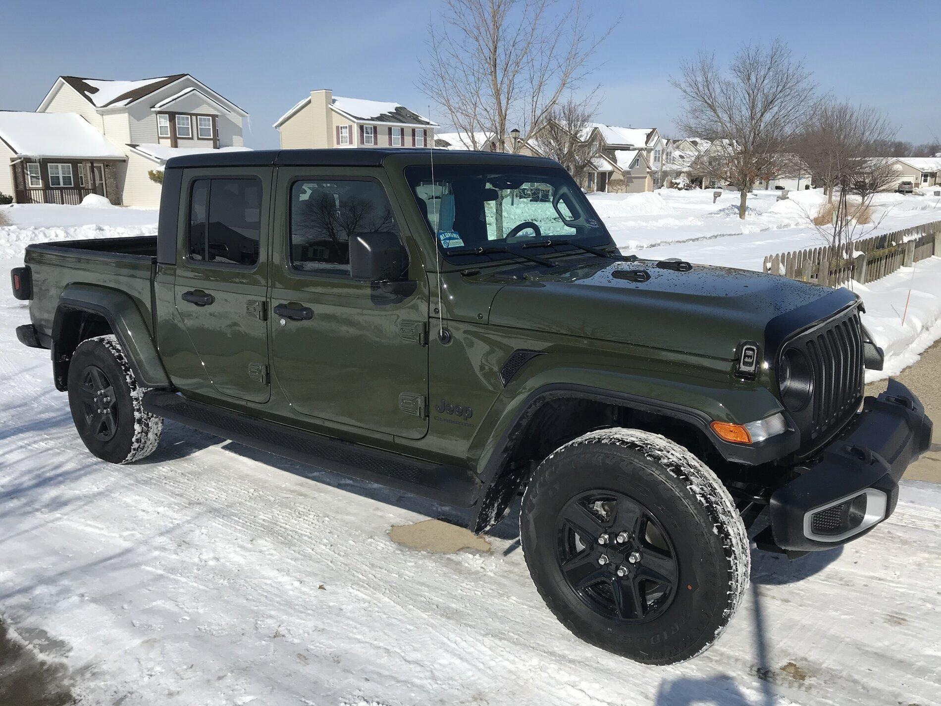 Jeep Gladiator SARGE GREEN Gladiator club D1052AE3-1AD9-468A-AE4D-F2E278CC4714