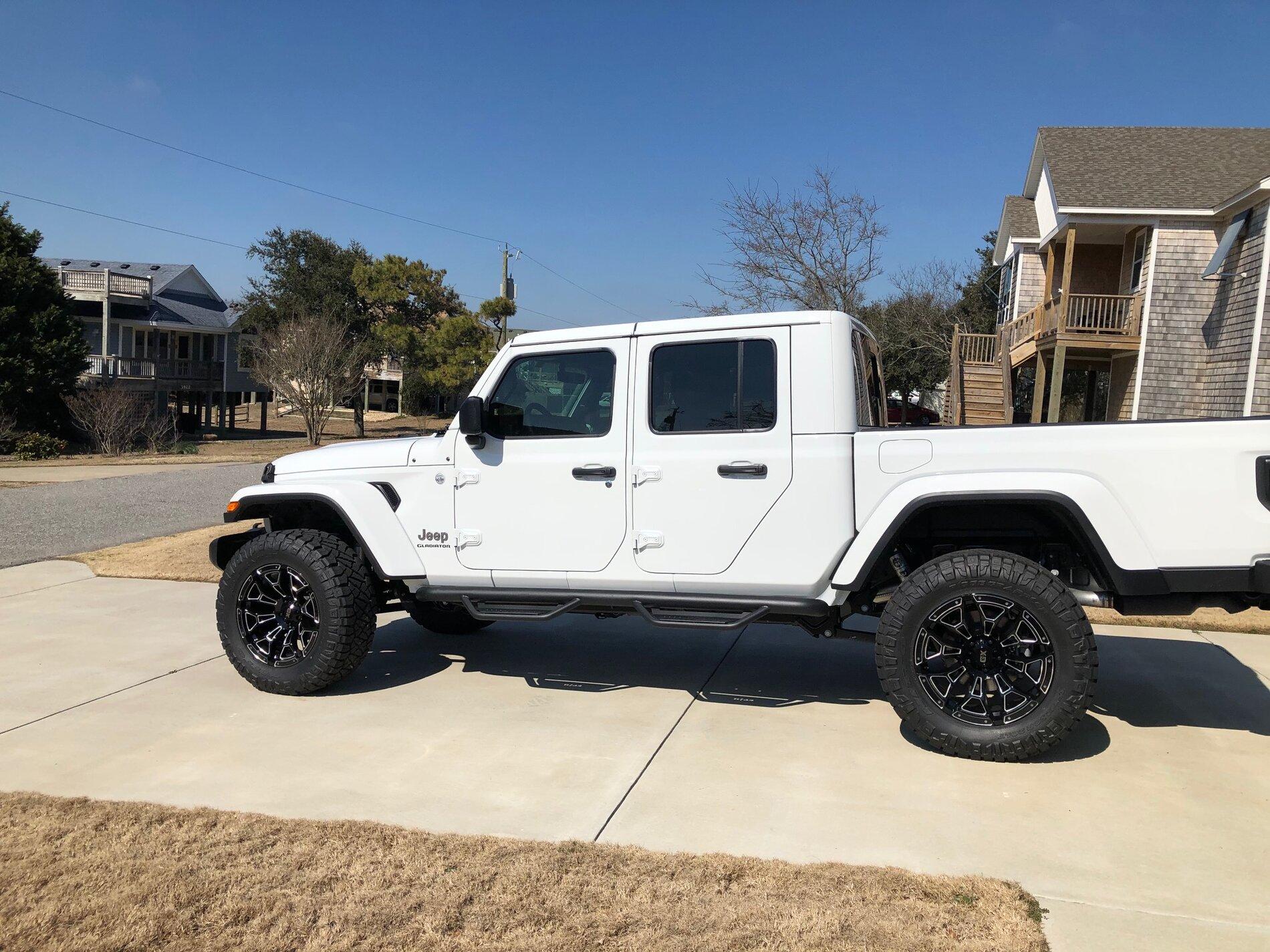 Jeep Gladiator BRIGHT WHITE Gladiator JT Club IMG_1412