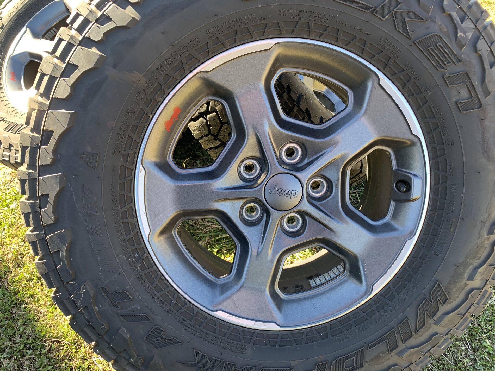 Jeep Gladiator SOLD: 2020 Rubicon wheels and tires. 2FA72517-B304-420F-A665-A3AD49133328