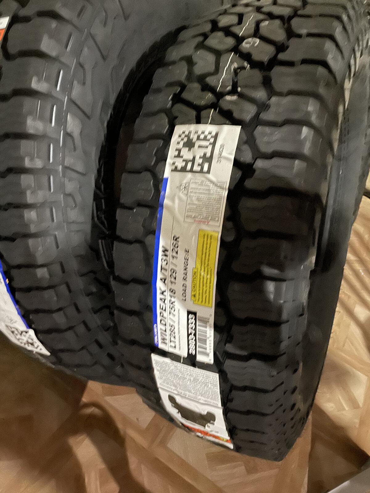 Jeep Gladiator Brand new Falken Wildpeak AT 285/75R18 47367A53-5C93-46B2-B1BC-1E2B50F5F509