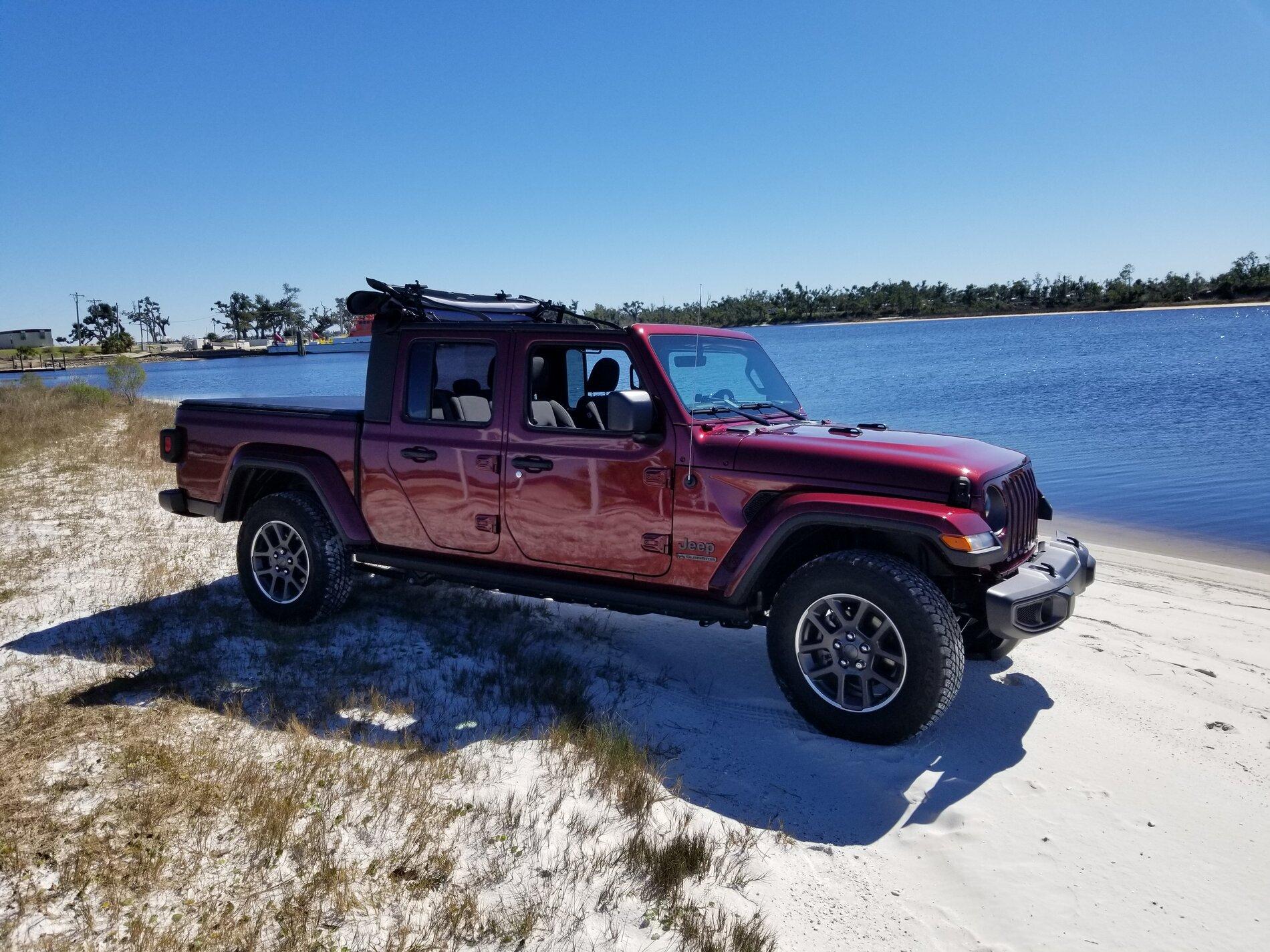 Jeep Gladiator Snazzberry Gladiator JT club 20210220_124020