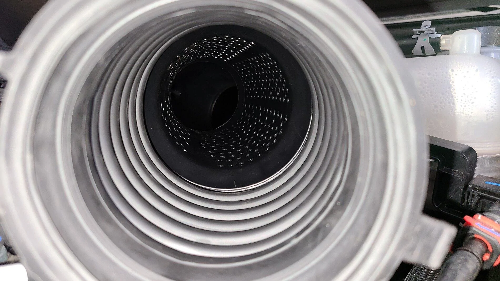 Jeep Gladiator EcoDiesel: Intake Silencer Removal? 20210221_143933