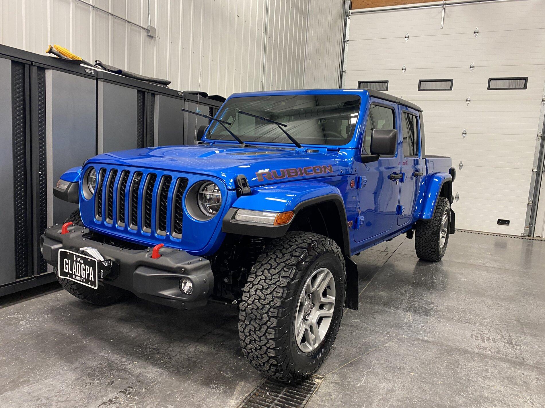 Jeep Gladiator Iowa Hydro-Blue Rubicon 88433A0B-5CC7-408D-8F0A-C2F87C1864F0