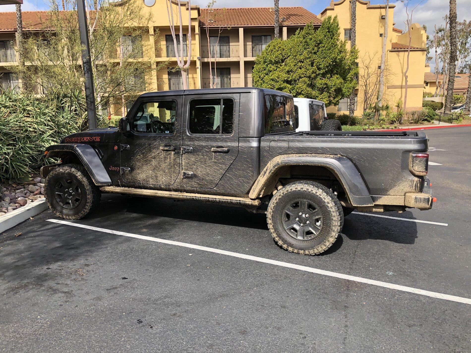 Jeep Gladiator OK ....What’s HER name ....or HIS IMG_1110