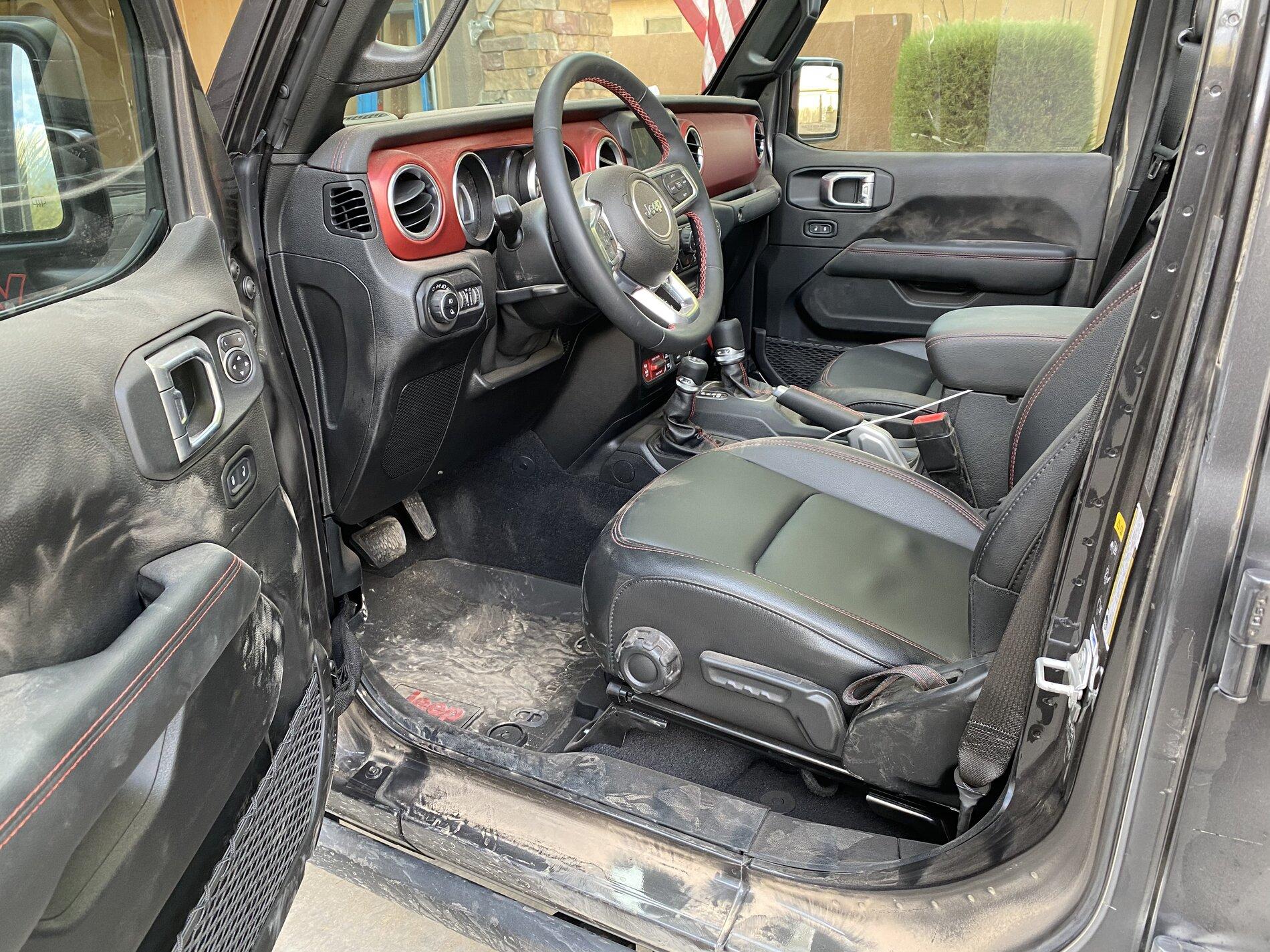 Jeep Gladiator OK ....What’s HER name ....or HIS 6EA09805-BA5B-4709-A823-7099BDB0CDA2
