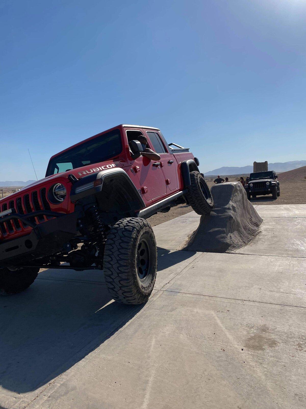 Jeep Gladiator EVO 4.5" / 38" desert trail Gladiator build received_442591476856095