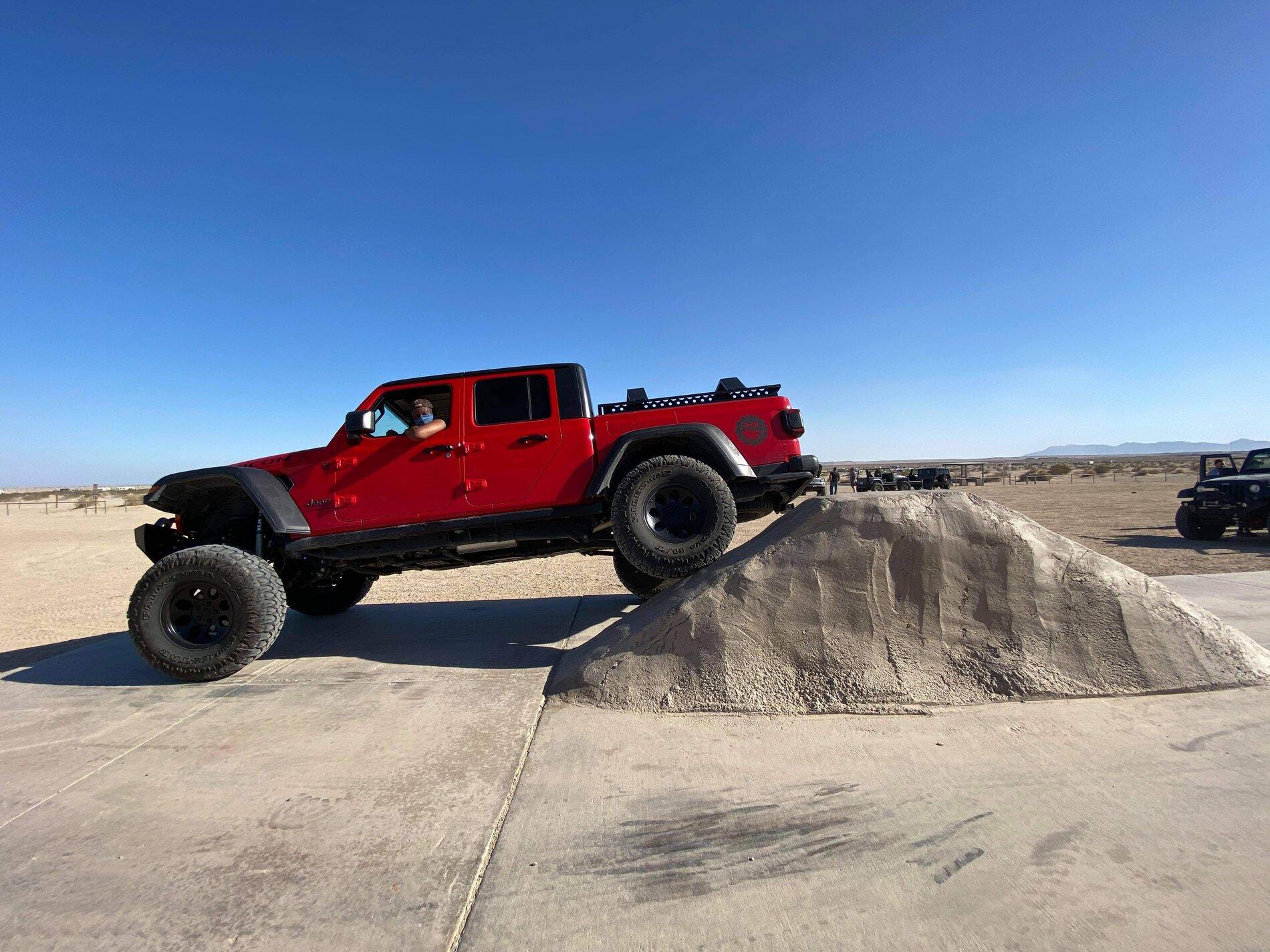 Jeep Gladiator EVO 4.5" / 38" desert trail Gladiator build received_1379081945762488