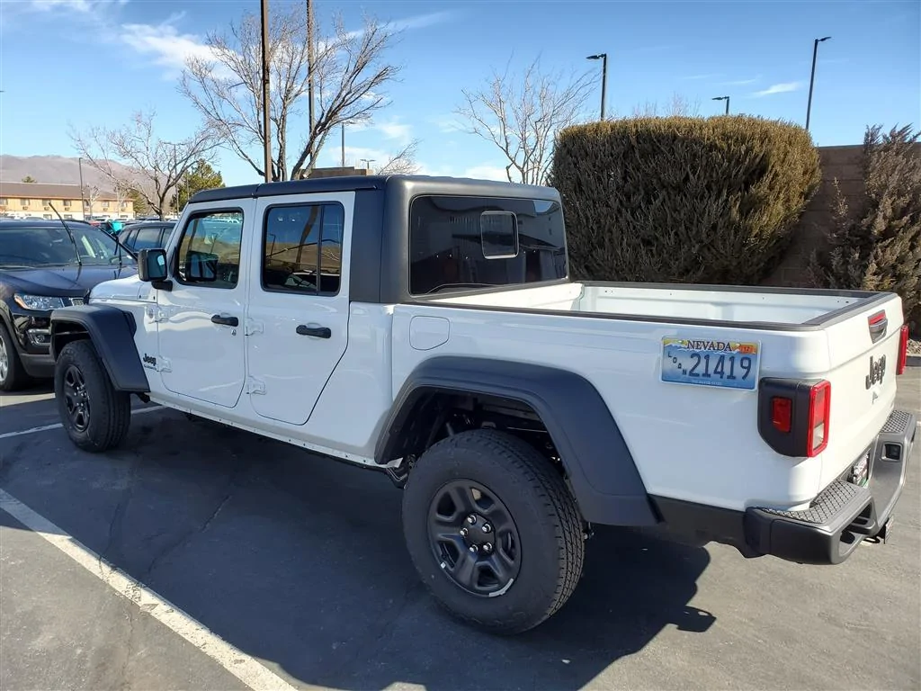 Jeep Gladiator Prospective buyer. From JLUS to Ford Ranger to Gladiator Sport? 20210223_103651 (Medium)