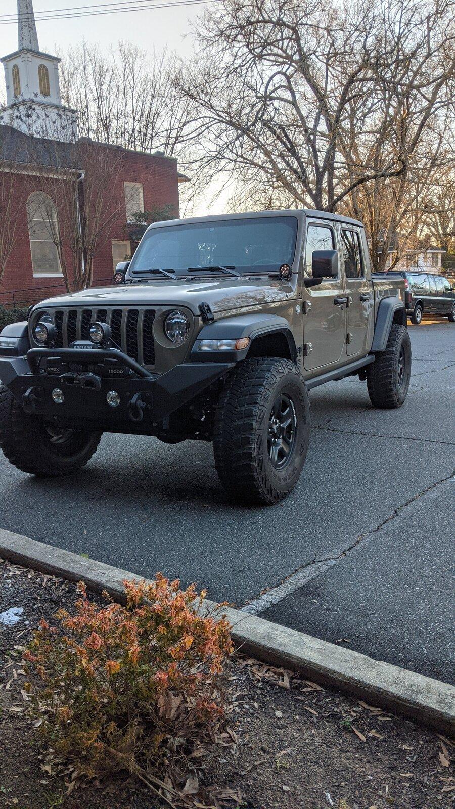 Jeep Gladiator Sport max tow lift recommendations PXL_20210221_124427553