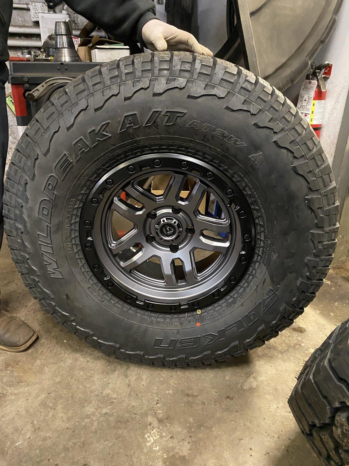 Jeep Gladiator Sneak Peek IMG_0945(3).JPG