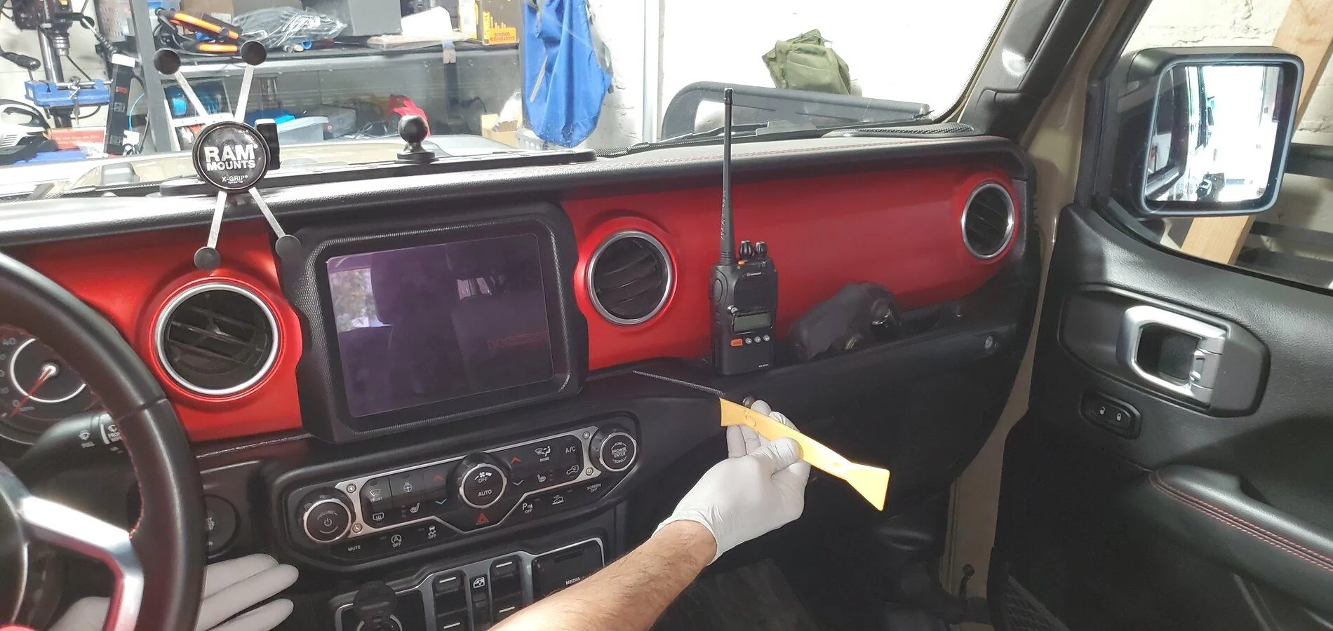 Jeep Gladiator JT 3Wliners window control module install. 20210223_102617