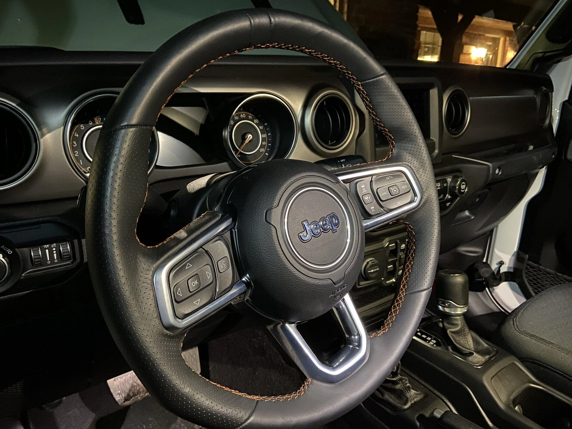 Jeep Gladiator Installed Mojave steering wheel in my Sport S 14A69235-50B5-4711-9011-EA691729F565