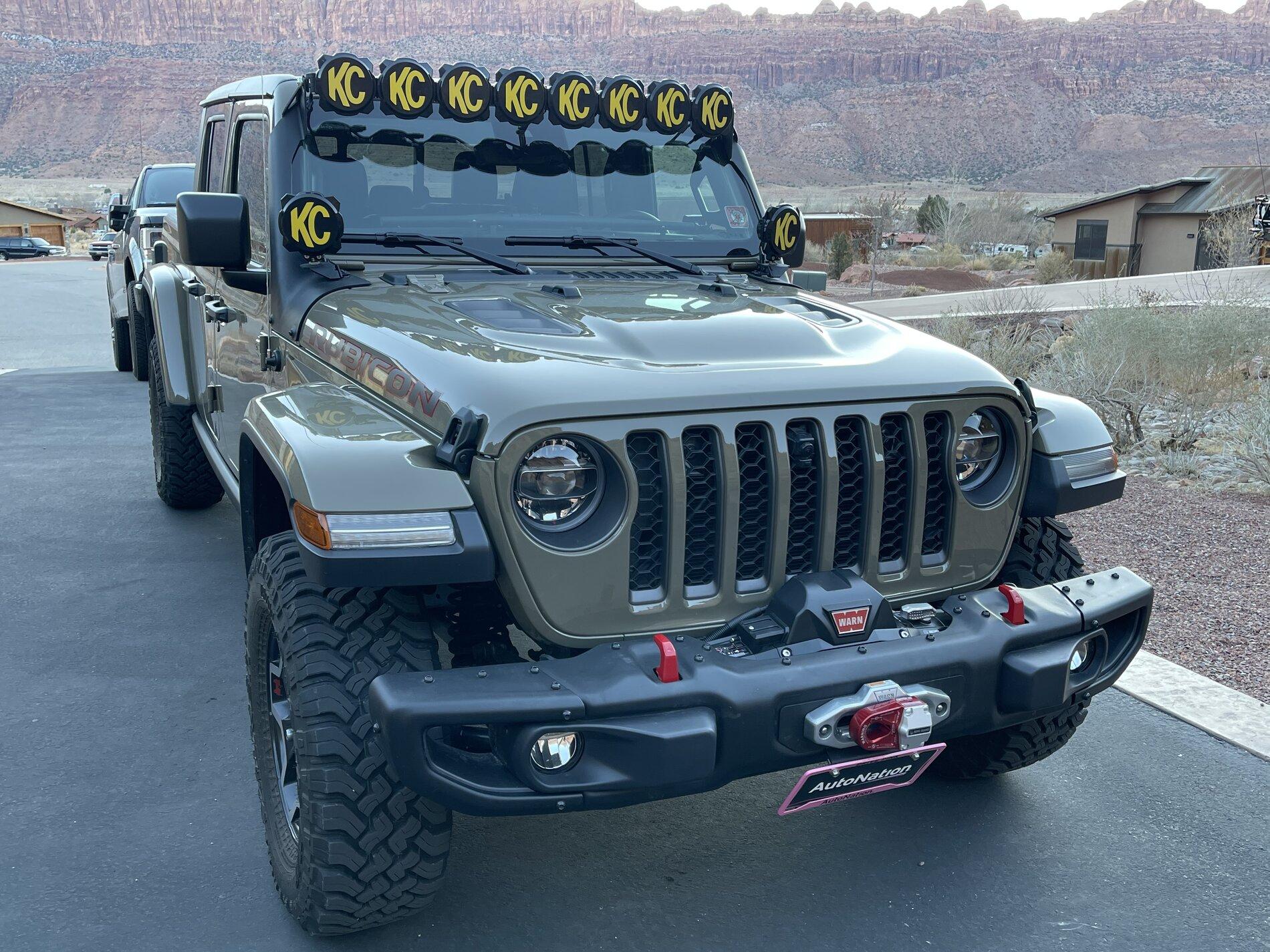 Jeep Gladiator Warn 10s in steel bumper with Warn Winch plate.  Install notes. IMG_4274