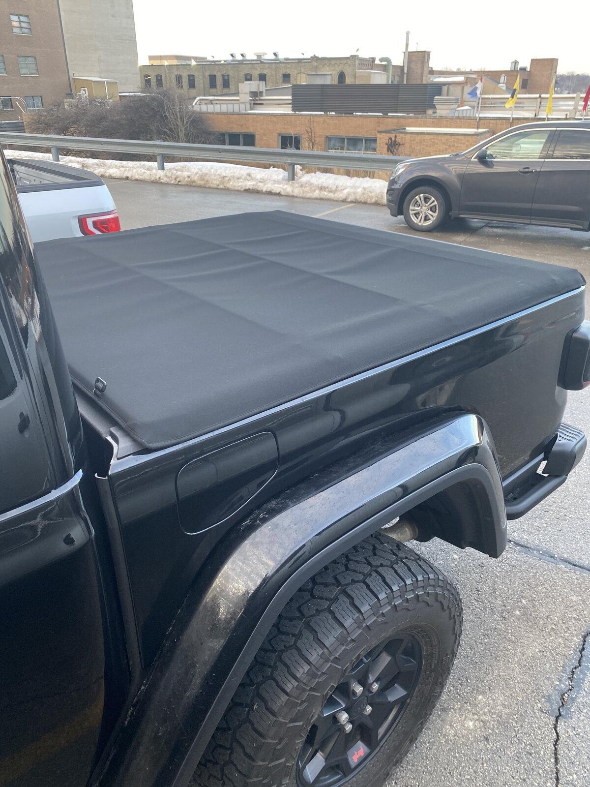 Jeep Gladiator FS Mopar Rolling Tonneau Cover 7ACBFB39-9A1A-4E89-8827-056A91BABF8B