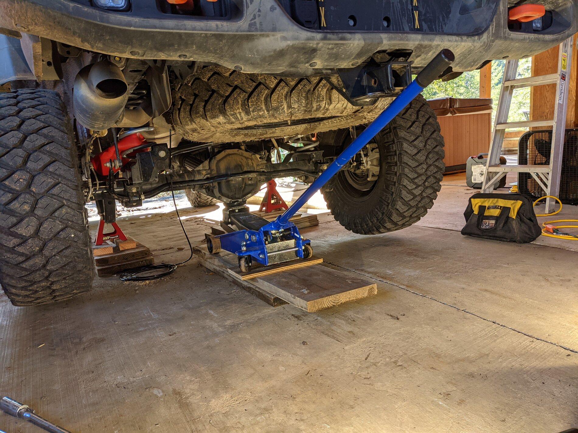 Jeep Gladiator Rear suspension too soft on Mojave, squats PXL_20210223_194044888