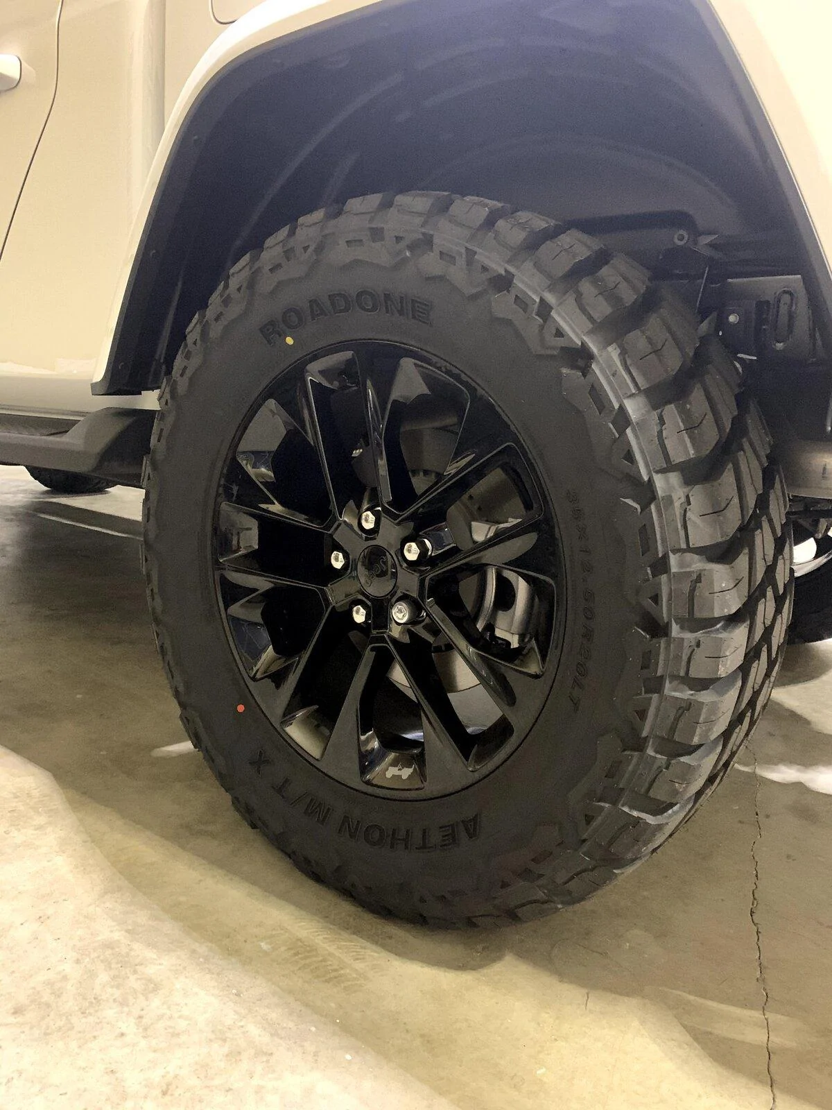 Jeep Gladiator Pictures of 33s and 35s IMG_0990