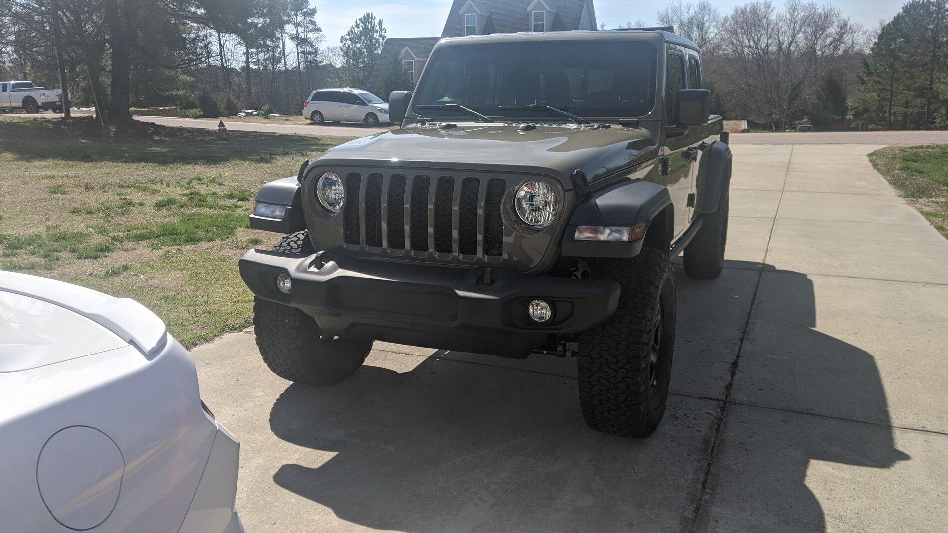 Jeep Gladiator Need advice - Best "upgraded" tire size on stock Sport S rims? MVIMG_20200308_120959