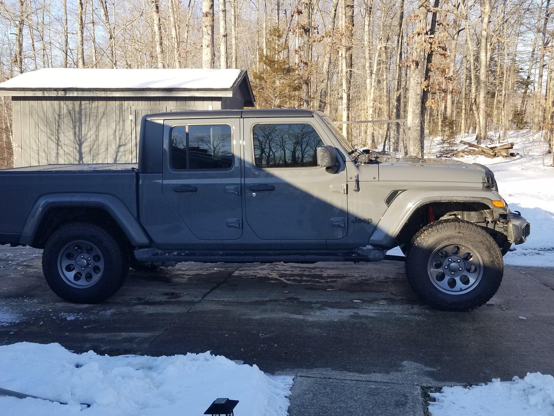 Jeep Gladiator Keeping the tires and wheels stock? 20210219_161841