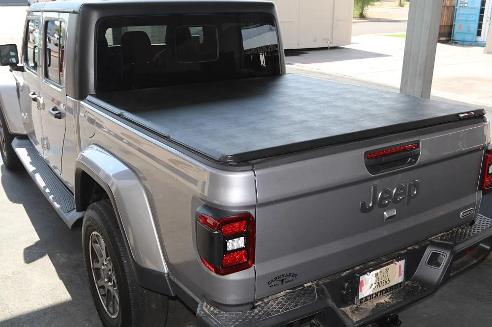 Jeep Gladiator Extang Trifecta Tonneau Cover Gladiator-jeep-tonneau-cover