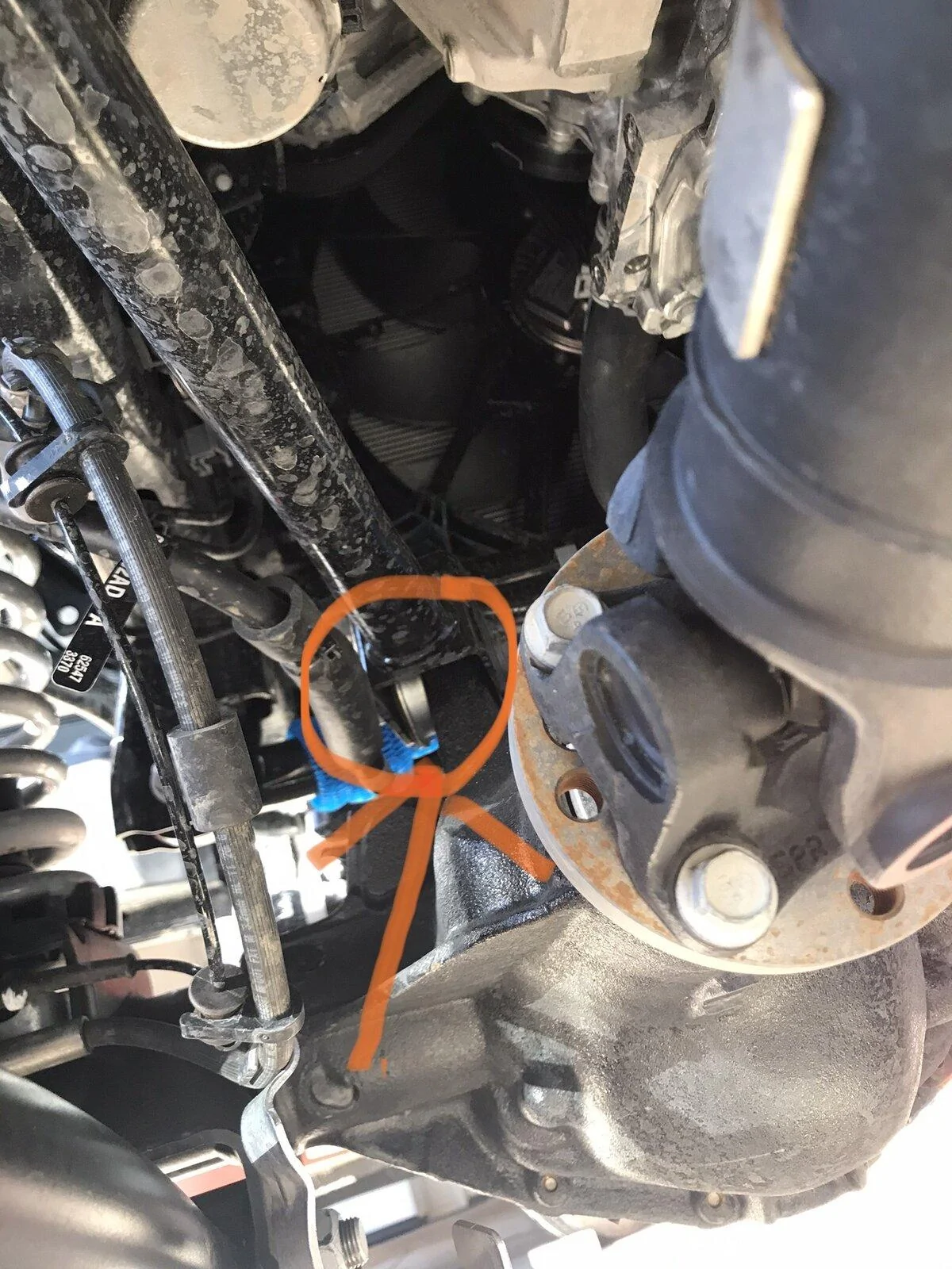 Jeep Gladiator Whats up with this? Mojave front upper arm. IMG_E0245