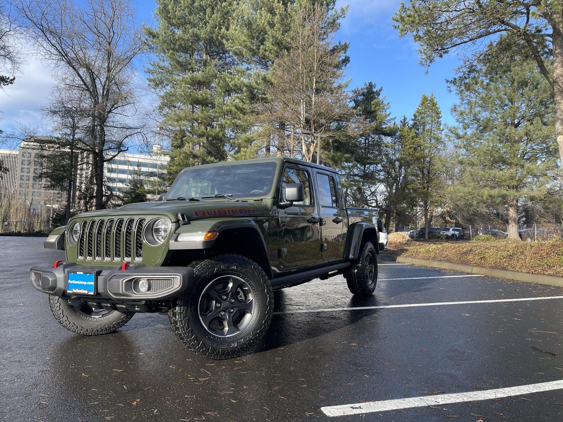 Jeep Gladiator SARGE GREEN Gladiator club 0DB286DE-FBE1-4F50-A7AF-A679E24F23D3