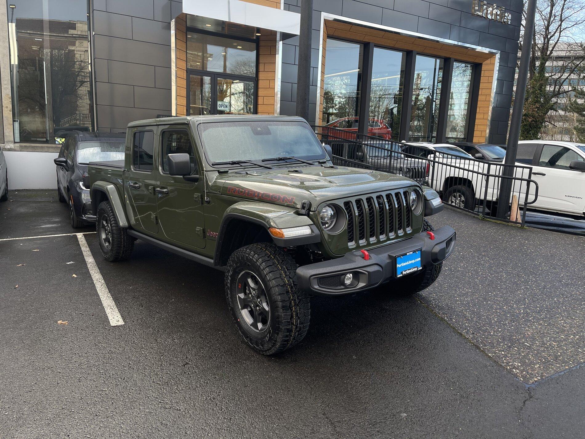 Jeep Gladiator SARGE GREEN Gladiator club E1EB0871-8820-4075-AE66-5F0FB7876667
