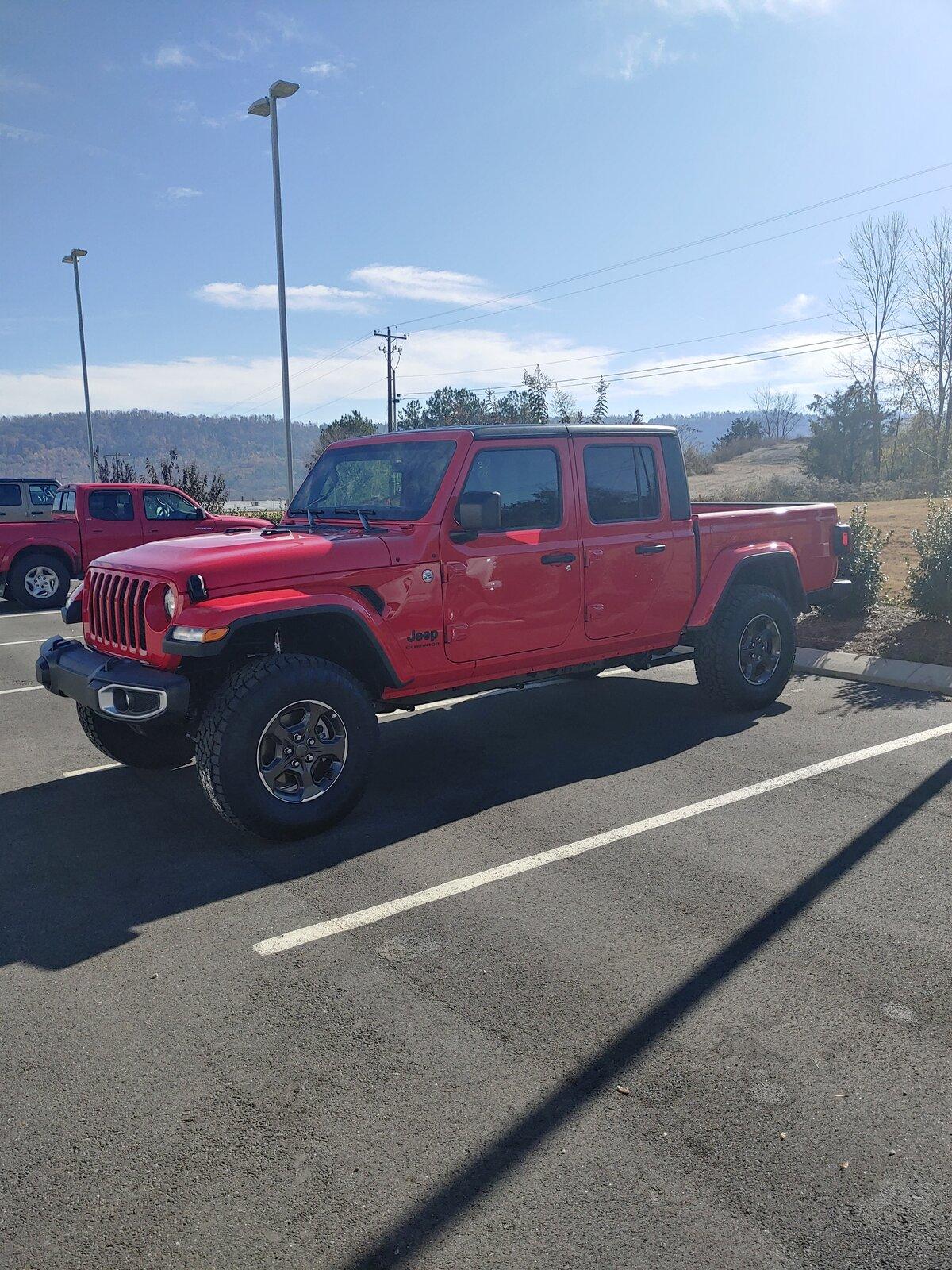 Jeep Gladiator Daystar 1.5” leveling kit out of stock. Similar options? 20201121_112952_HDR