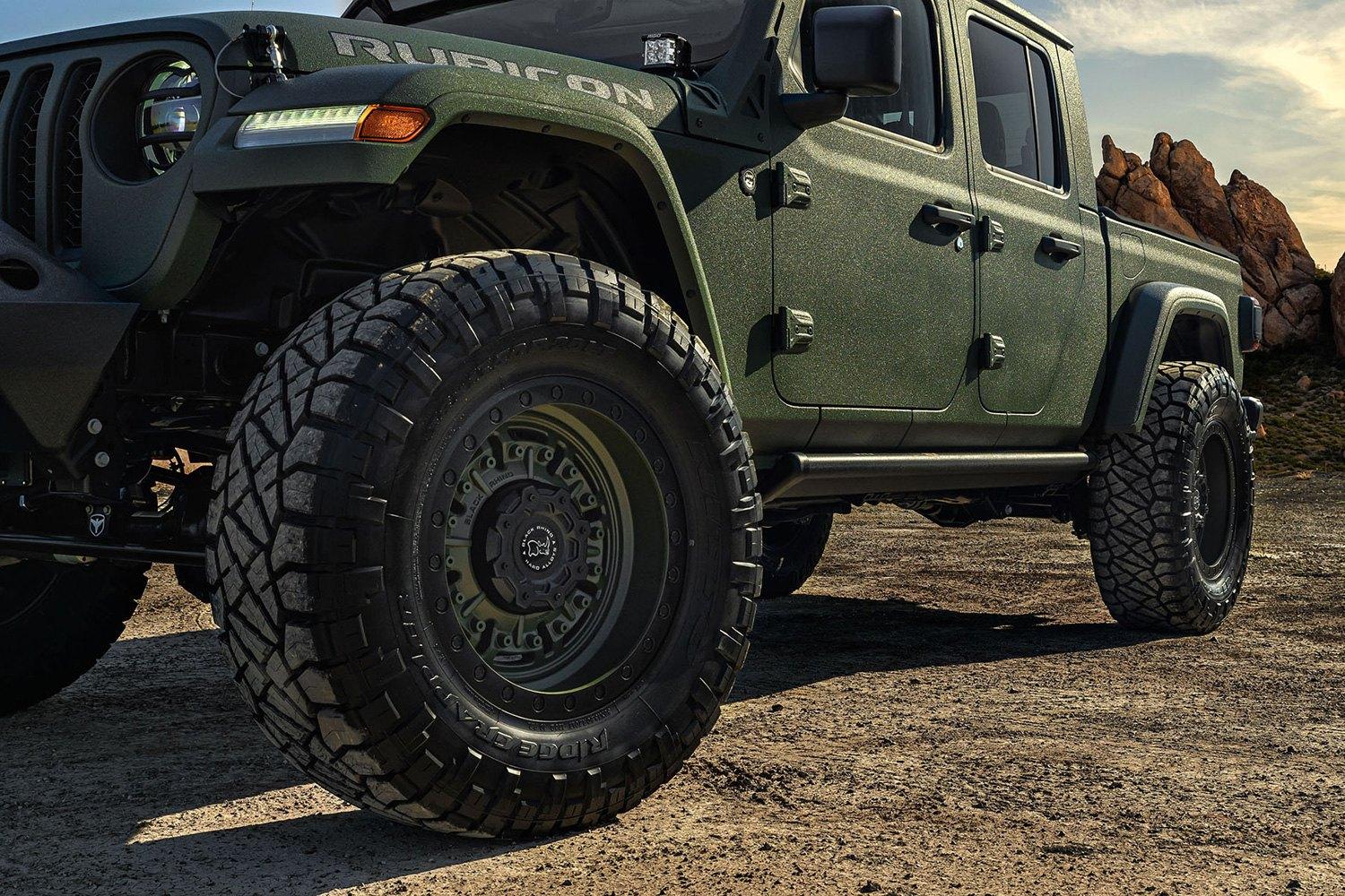 Jeep Gladiator SARGE GREEN Gladiator club black-rhino-abrams-olive-drab-green-matte-black-lip-jeep-gladiator-3