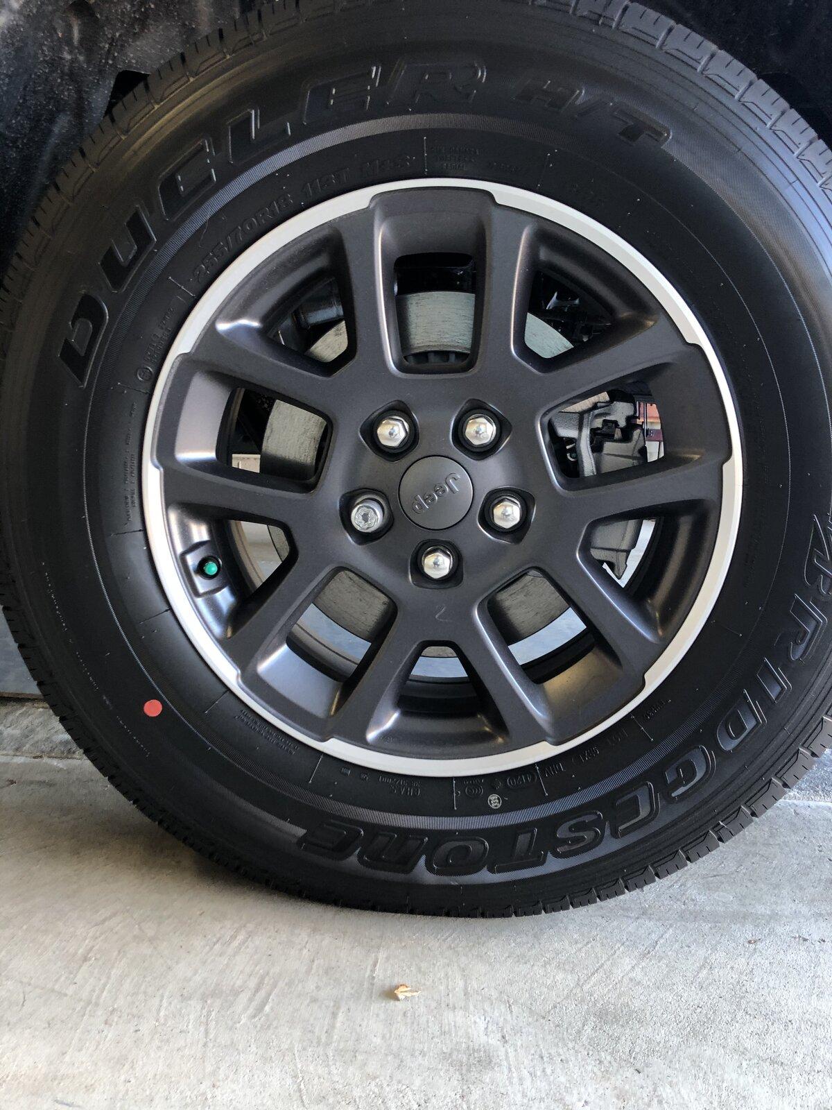 Jeep Gladiator Overland Wheels and Tires 8DB1431F-49D7-426D-9936-2ED08D4CAC93