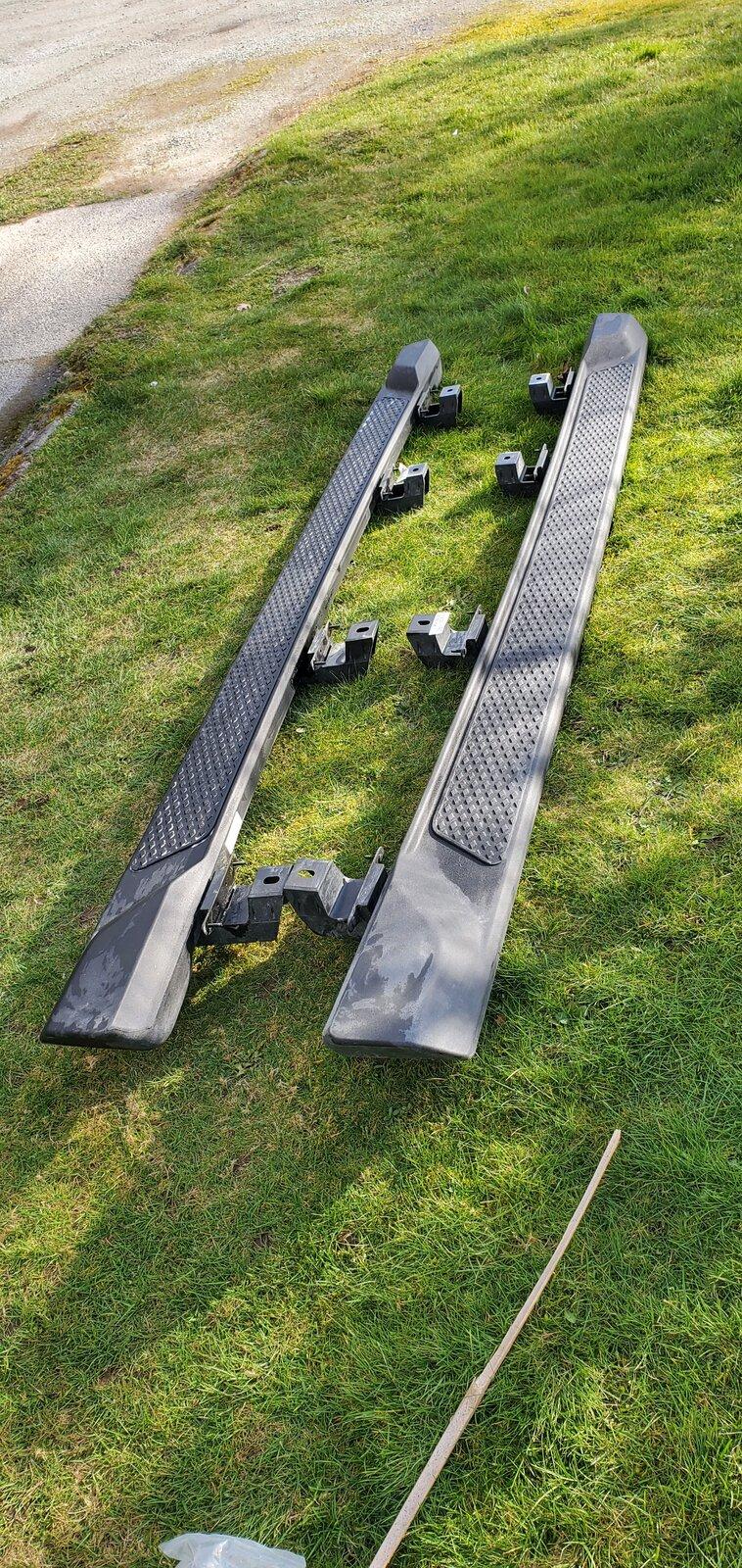 Jeep Gladiator Overland side steps. 20210227_150321