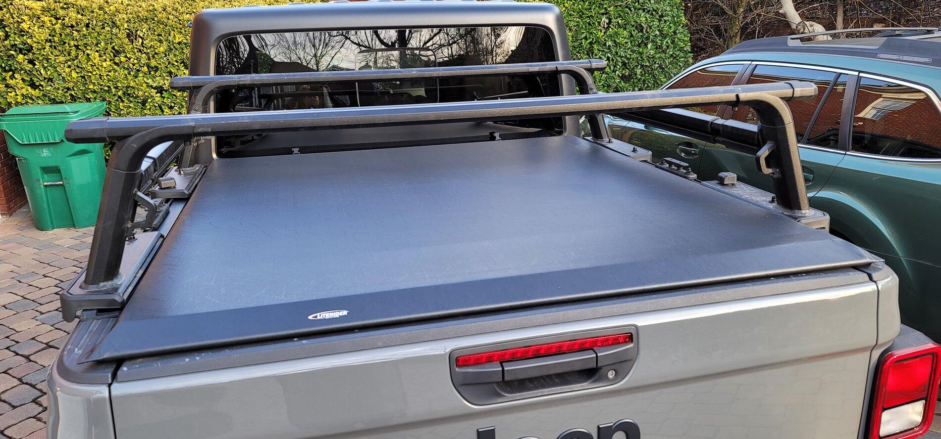 Jeep Gladiator Bed cover with rack 20210227_173042