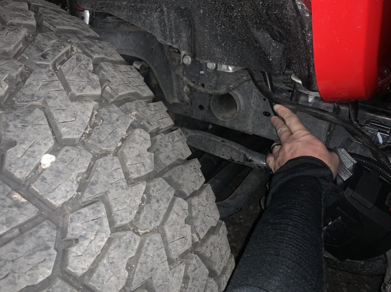 Jeep Gladiator “Stealth” hidden smittybilt H2O 12k winch install on Maximus-3 winch plate FBCA8393-7406-4212-BD88-BDF6D6D55162