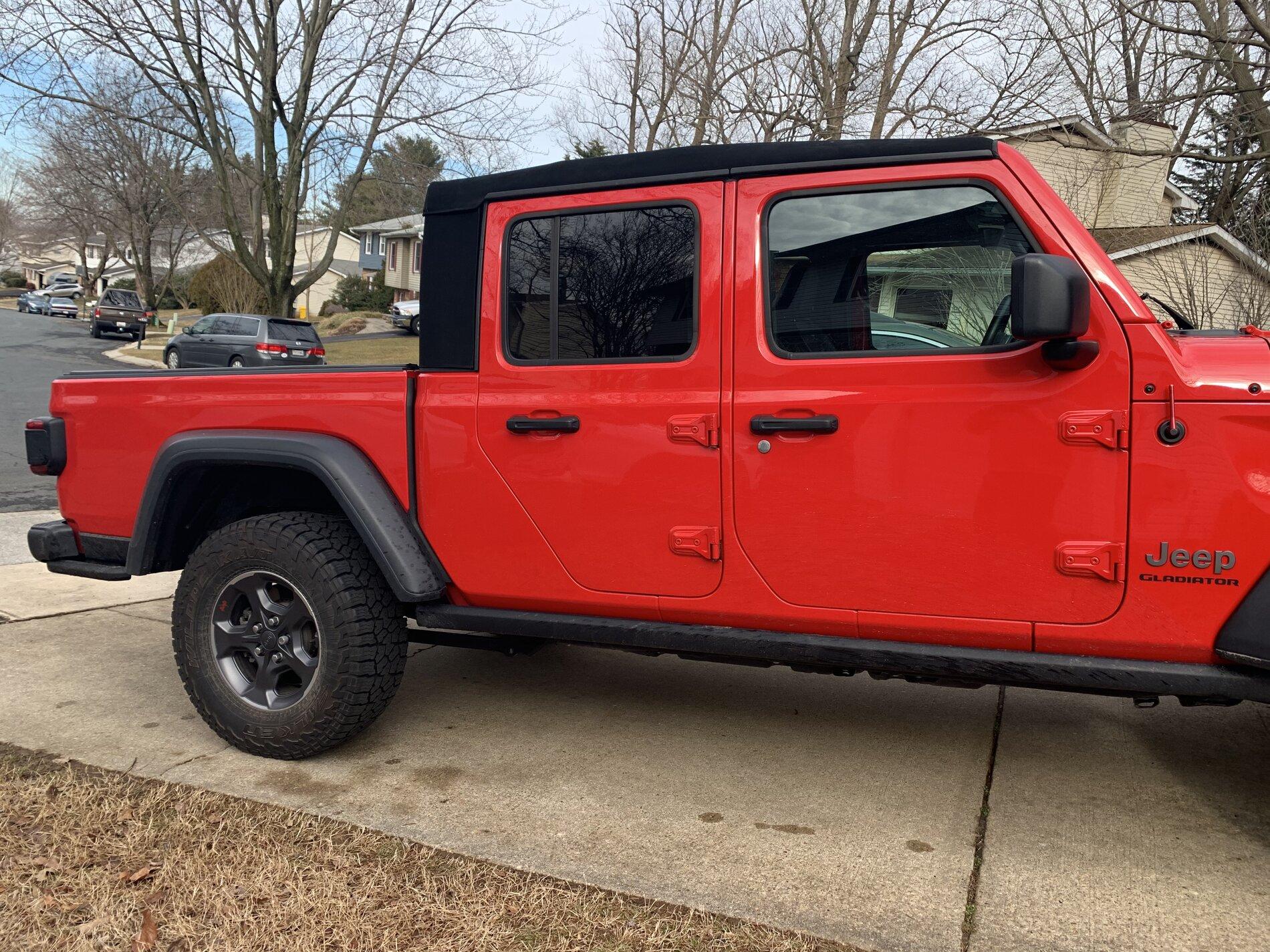 Jeep Gladiator FIRECRACKER RED Gladiator JT Club C1B20476-2E39-4982-9608-23884BEAAD94