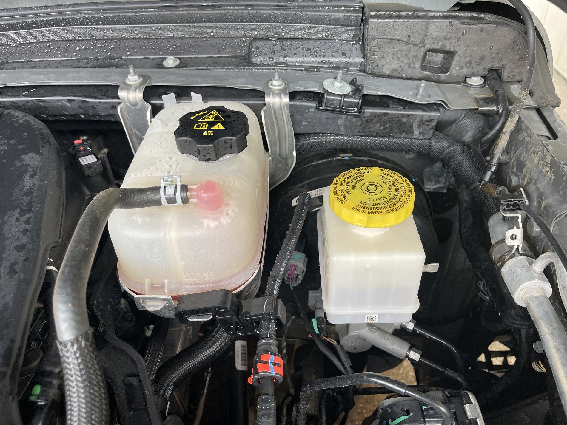 Jeep Gladiator 35k Miles Photos F77E78A8-5021-4C4D-BCDD-5FF9B9E7E106