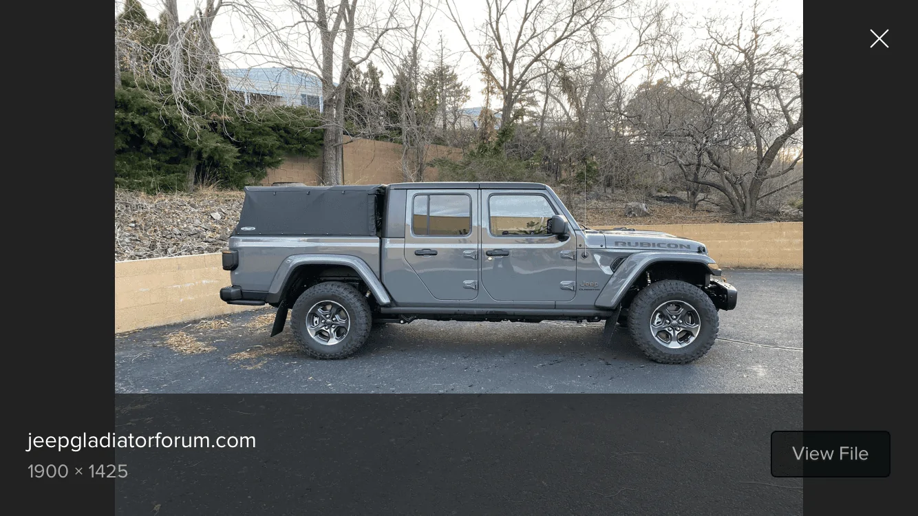 Jeep Gladiator SLEEPING in a JT 340A2C64-9201-4553-AF2B-93F2F62C48EA