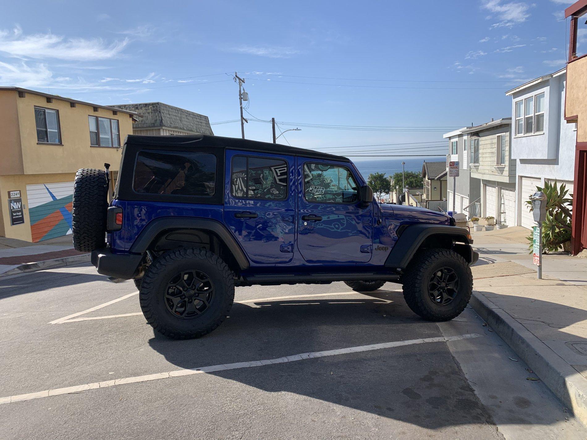 Jeep Gladiator 2020 Jeep Wrangler Unlimited Sport S 03BF251C-2AAD-4B4D-B20D-B162BF5DBBCC