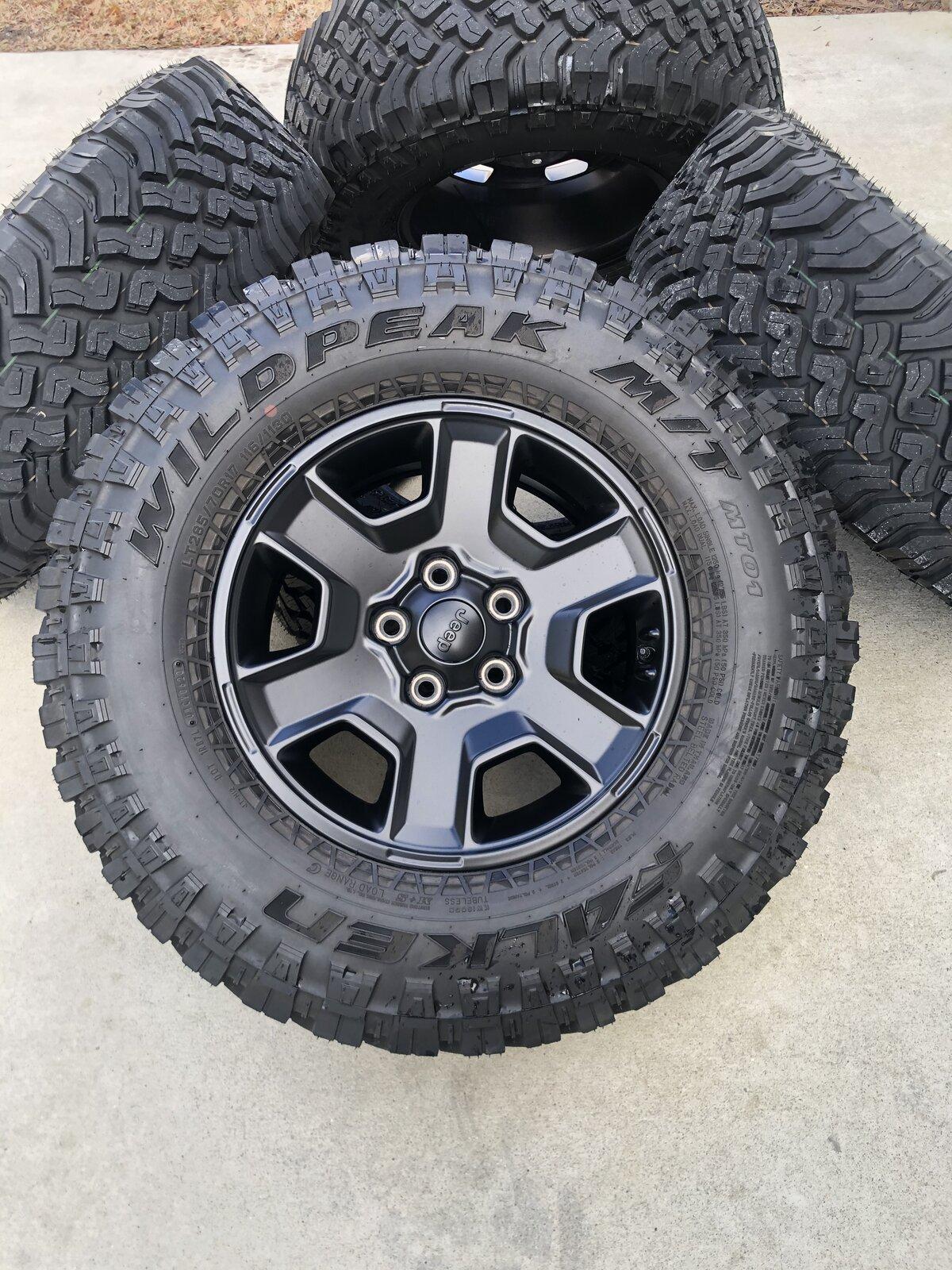Jeep Gladiator Jeep Gladiator Mojave Takeoffs Rims/Tires (Savannah, GA) C4240238-ED5E-41BE-82E4-FC6C8D861A72