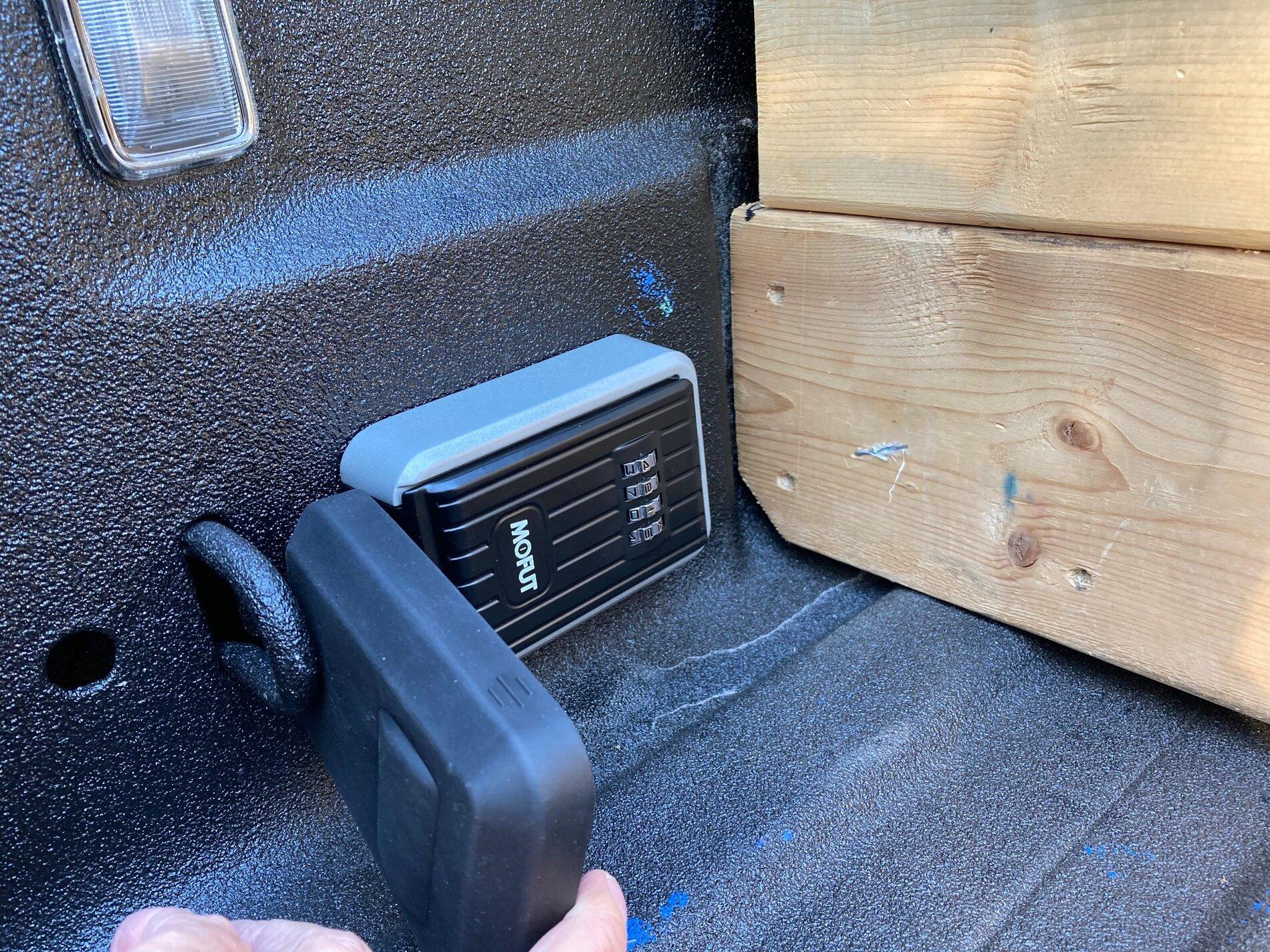 Jeep Gladiator Re-engineering the brick (keyfob) lock2